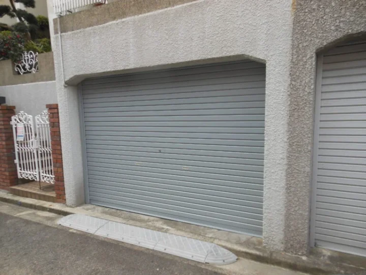 ガレージ軽量シャッターA