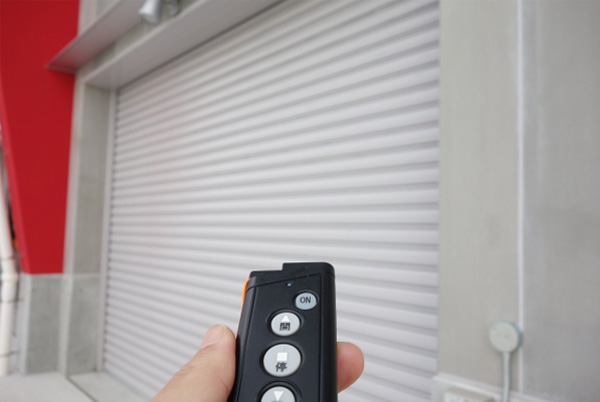 シャッター交換｜手動から電動への交換についての画像
