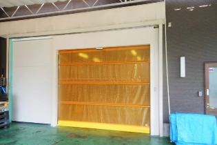 工場高速シートシャッター取付け工事（施工後）