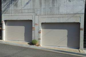 ① 軽量電動シャッター（電動式）2