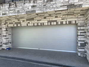 ④電動式ワイドアルミシャッター（電動式）1