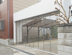 ⑥ グリルパイプシャッター（電動式・手動式）3