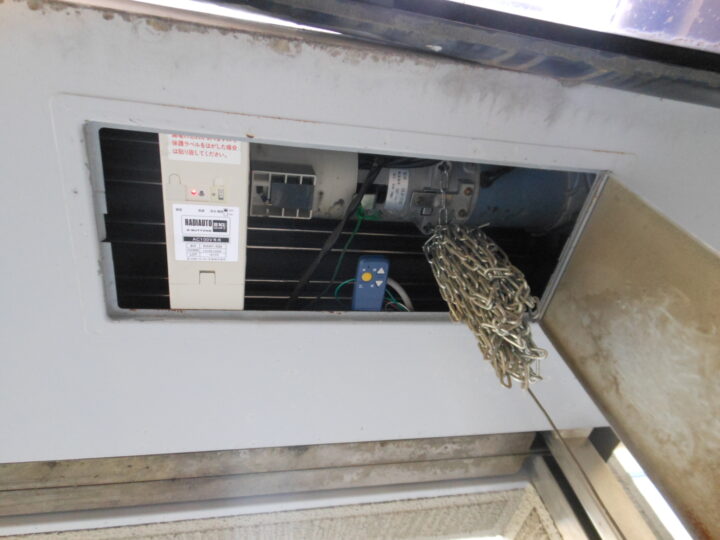 大阪市中央区 株式会社エイワシャッター リモコン装置交換修理の画像