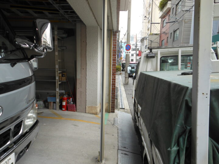 株式会社エイワシャッター大阪市北区　シャッター中柱交換修理の画像