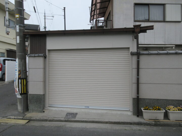 株式会社エイワシャッター　羽曳野市　電動シャッター取付け工事の画像