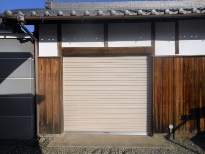 大阪狭山市 株式会社エイワシャッター ガレージシャッター工事の画像