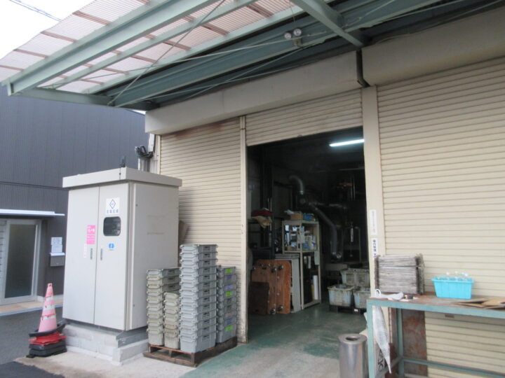 株式会社エイワシャッター　堺市美原区　スラット取替え修理の画像