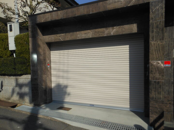 奈良市　株式会社エイワシャッター　ガレージシャッター取替工事の画像