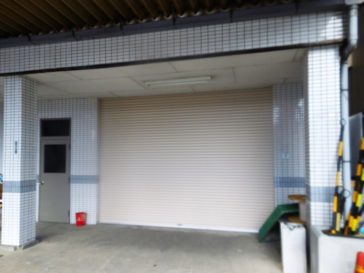 株式会社エイワシャッター　西淀川区　倉庫電動シャッター工事の画像