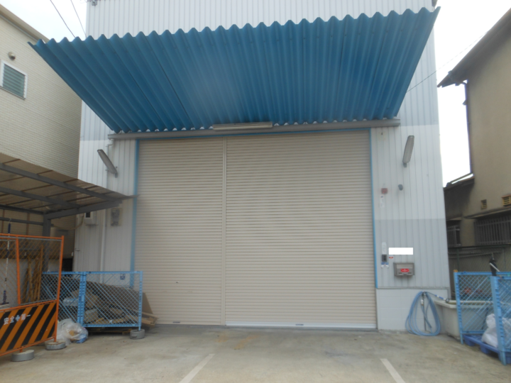 堺市東区　株式会社エイワシャッター　電動シャッター取替え工事の画像