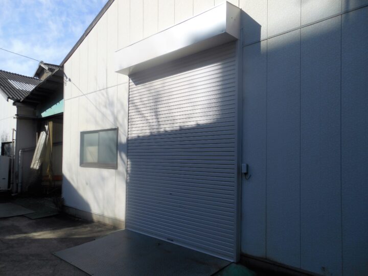 大阪市鶴見区　株式会社エイワシャッター　軽量シャッター工事の画像