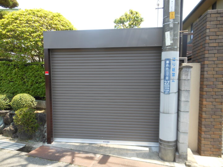 大阪府吹田市　ガレージ電動シャッター取付け工事の画像