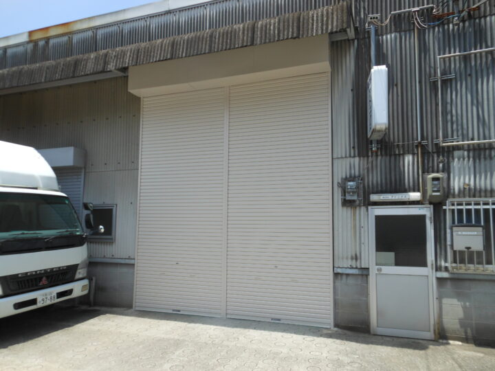 堺市中区　株式会社エイワシャッター　倉庫軽量シャッター取替えの画像
