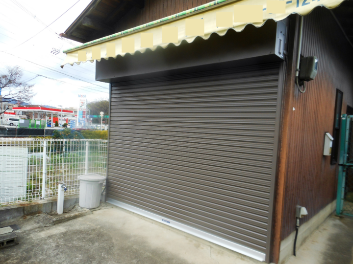 吹田市　株式会社エイワシャッター　倉庫電動シャッター交換工事の画像