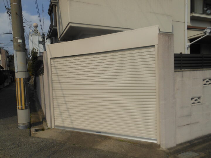 門真市　株式会社エイワシャッター　車庫電動シャッター交換工事の画像