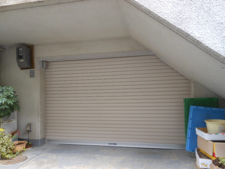 株式会社エイワシャッター　豊中市　車庫電動シャッター取替工事の画像