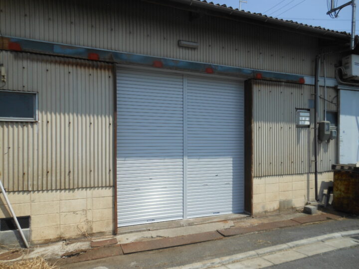 守口市　株式会社エイワシャッター　工場軽量シャッター取替工事の画像