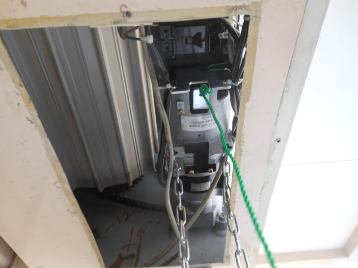 株式会社エイワシャッター　西淀川区　シャッター開閉機交換修理の画像
