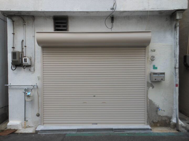株式会社エイワシャッター 淀川区 倉庫軽量シャッター取替工事の画像