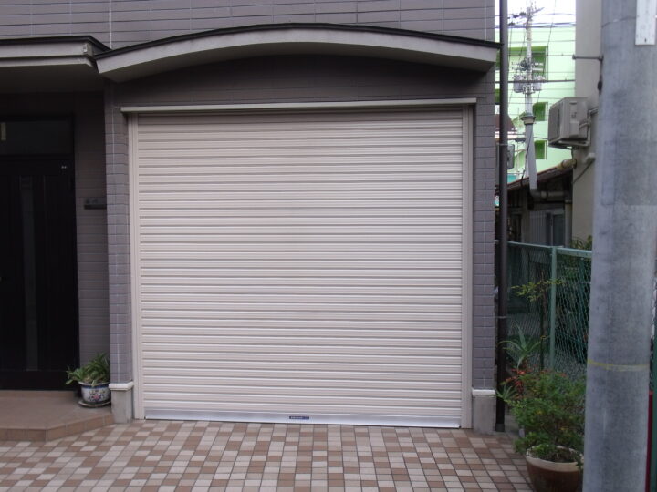 株式会社エイワシャッター　柏原市　ガレージシャッター取替工事の画像