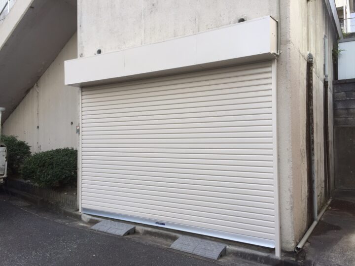 株式会社エイワシャッター斑鳩町　ガレージシャッター取替え工事の画像