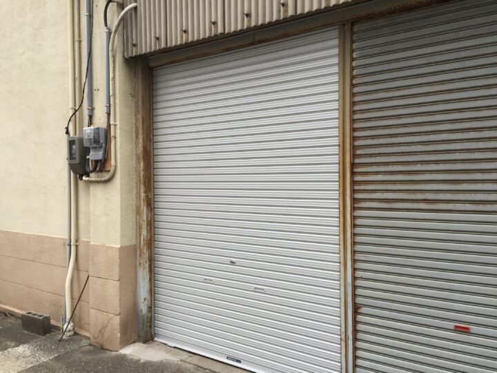 株式会社エイワシャッター 東淀川区 倉庫軽量シャッター取替えの画像