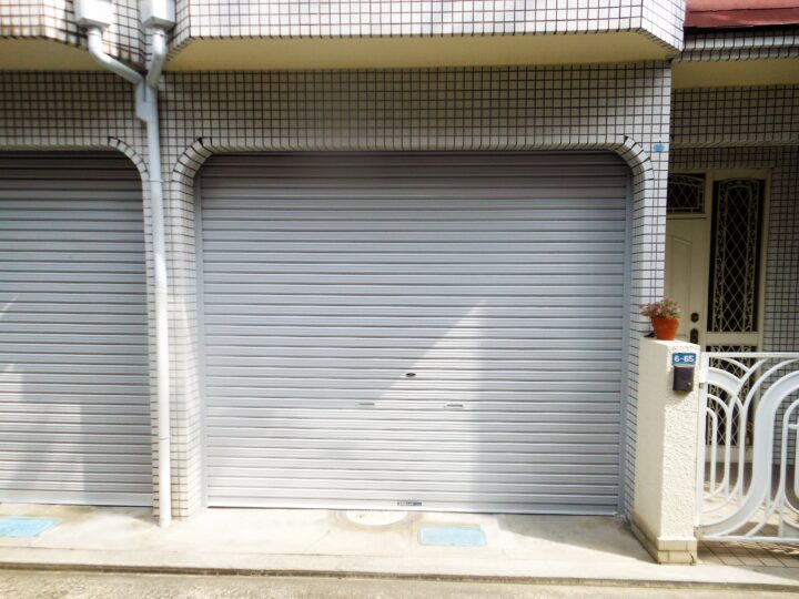 大阪府八尾市　ガレージ軽量シャッター取替え工事の画像
