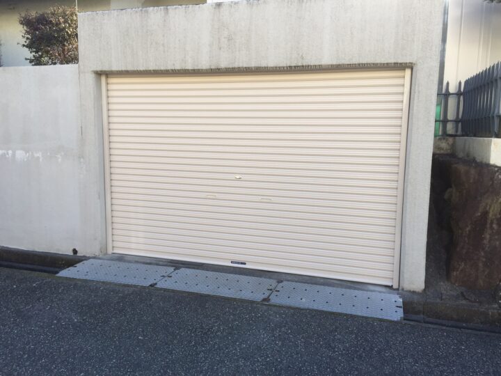 西宮市　株式会社エイワシャッター　電動シャッター取替え工事の画像