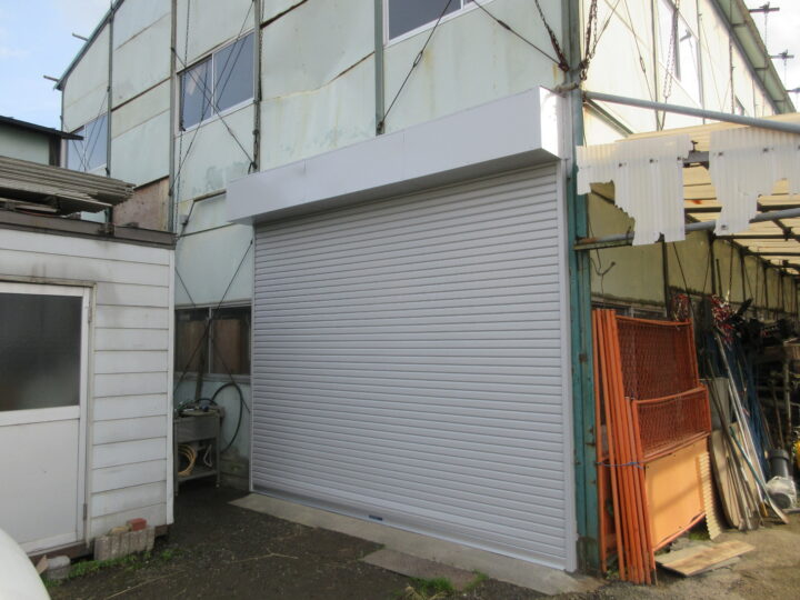 株式会社エイワシャッター　八尾市　車庫電動シャッター取替工事の画像