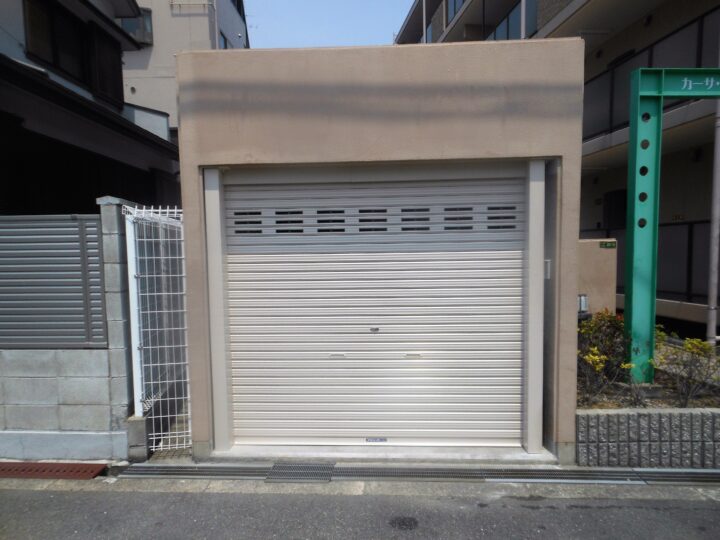東淀川区 株式会社エイワシャッター ゴミ置き場シャッター工事の画像