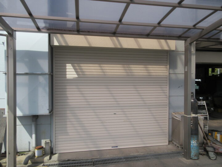 株式会社エイワシャッター 寝屋川市 工場シャッター交換工事の画像