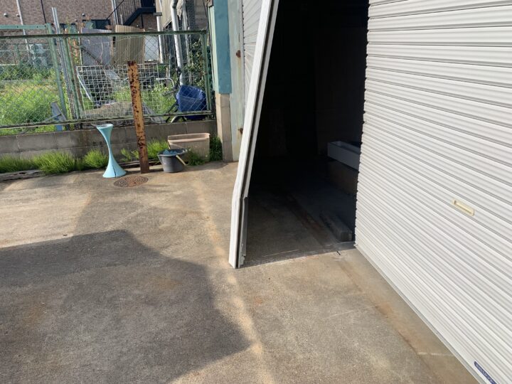 株式会社エイワシャッター　豊中市　軽量シャッター中柱交換修理の画像