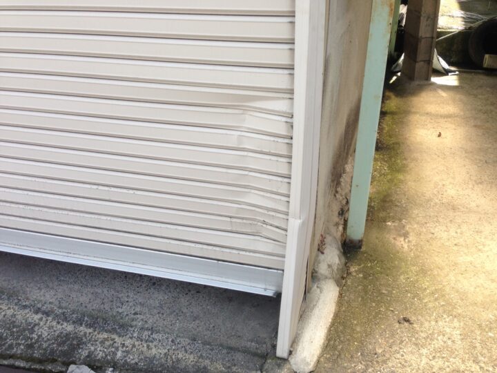 柏原市　株式会社エイワシャッター　シャッタースラット交換修理の画像
