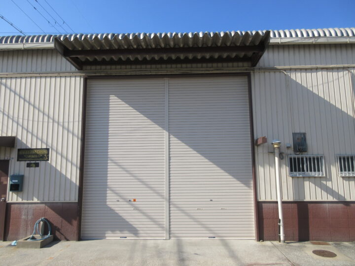株式会社エイワシャッター 岸和田市 倉庫シャッター取替え工事の画像