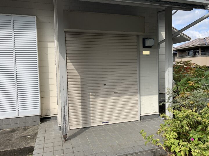大阪府河内長野市　軽量シャッター取替え工事の画像