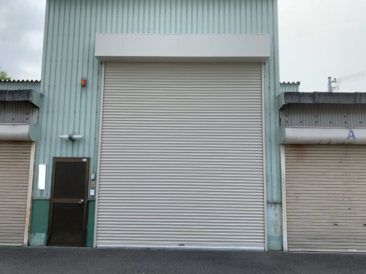 和泉市　株式会社エイワシャッター　電動シャッター取替え工事の画像