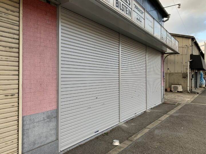 株式会社エイワシャッター　八尾市　工場軽量シャッター交換工事の画像