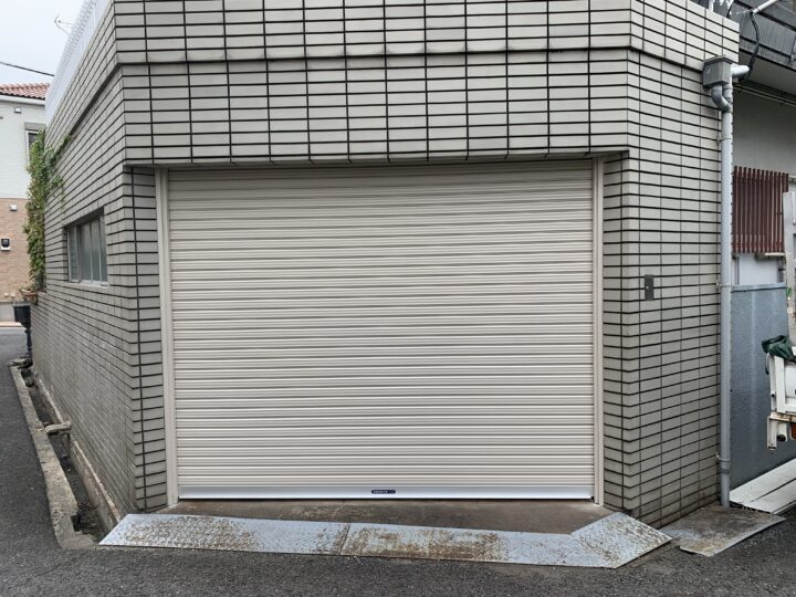 株式会社エイワシャッター 上牧町 電動シャッター交換工事の画像
