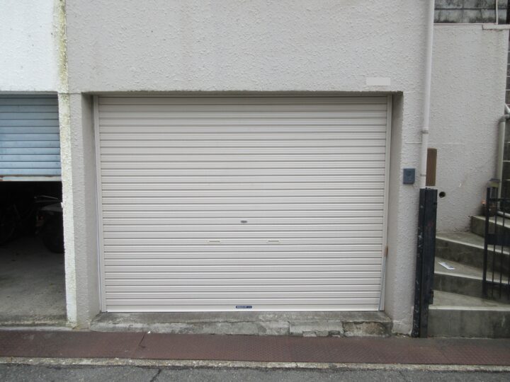 淀川区　株式会社エイワシャッター　車庫手動シャッター交換工事の画像