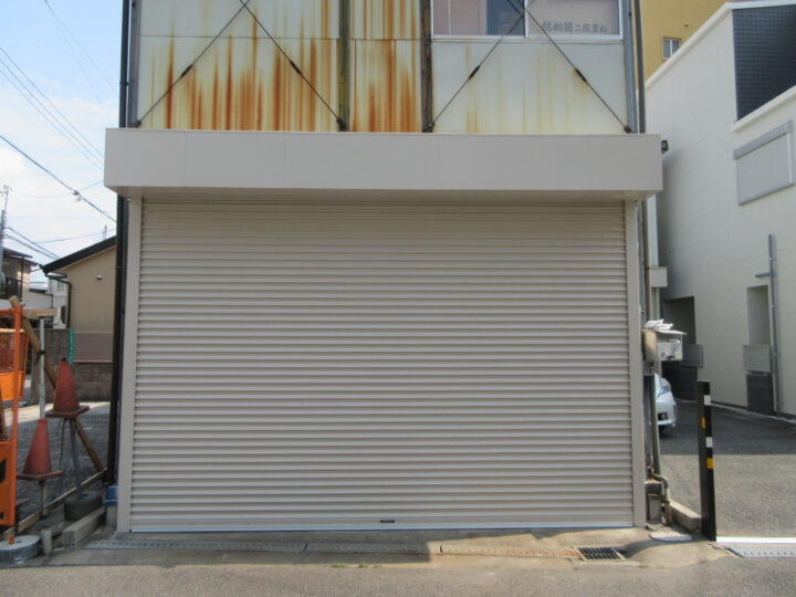 阿倍野区 株式会社エイワシャッター 電動ワイドシャッター交換の画像