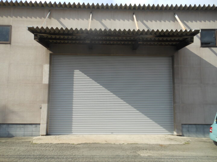 松原市　株式会社エイワシャッター　工場重量シャッター交換工事の画像