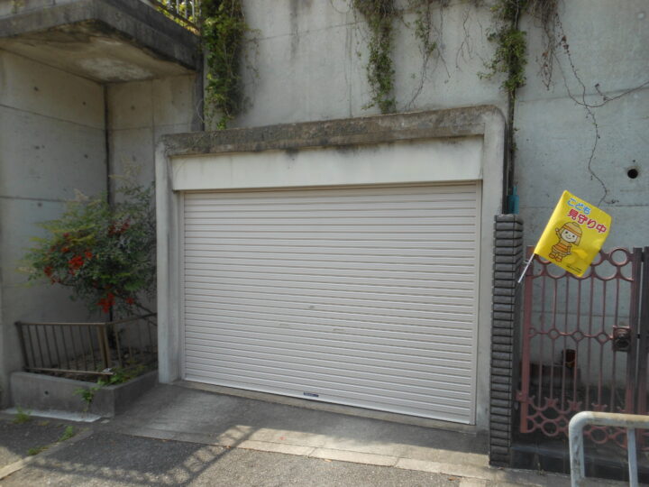 高槻市　株式会社エイワシャッター　ガレージシャッター交換工事の画像