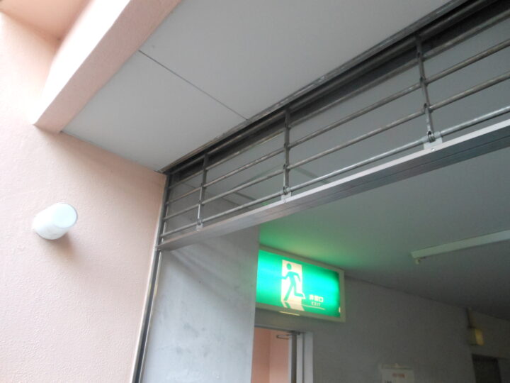 株式会社エイワシャッター 吹田市 パイプシャッター座板修理の画像